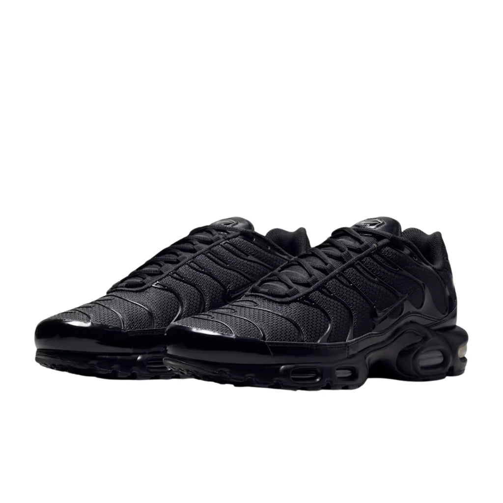 AIR MAX PLUS TRIPLE BLACK